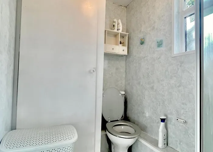 Centre D1 - 2 Bedroom Spacious Modern Duplex House *