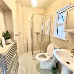 Centre D1 - 2 Bedroom Spacious Modern Duplex House Dublin