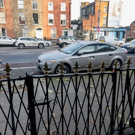 Centre D1 - 2 Bedroom Spacious Modern Duplex House شقة *