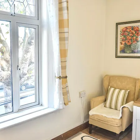 Apartment Centre D1 - 2 Bedroom Spacious Modern Duplex House