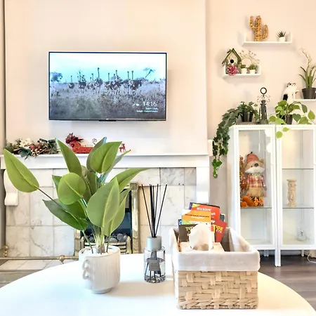 Centre D1 - 2 Bedroom Spacious Modern Duplex House شقة دبلن