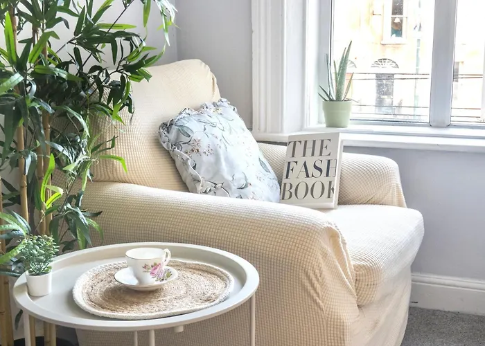 Centre D1 - 2 Bedroom Spacious Modern Duplex House Dublin