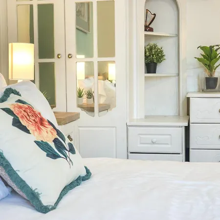 Centre D1 - 2 Bedroom Spacious Modern Duplex House דבלין